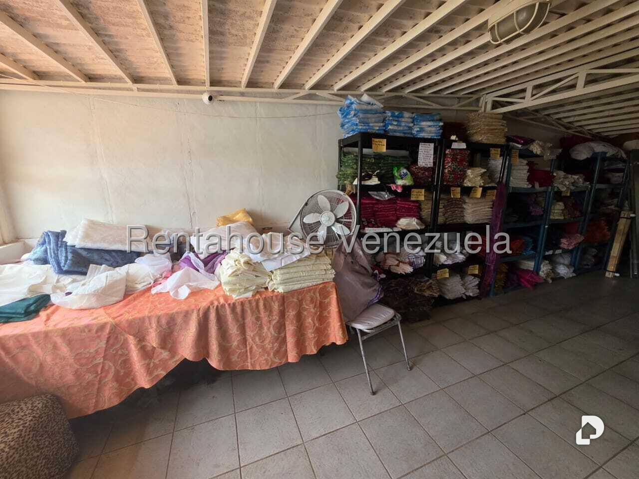 Casa en La California Sur, Caracas – 24