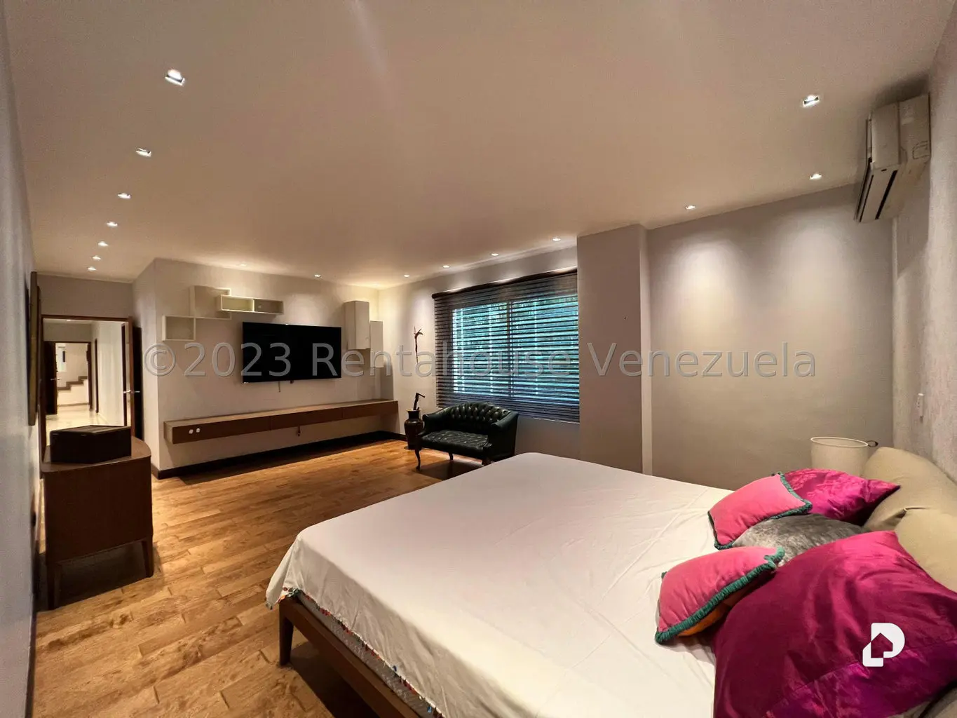 Apartamento en Campo Alegre, Caracas – 28