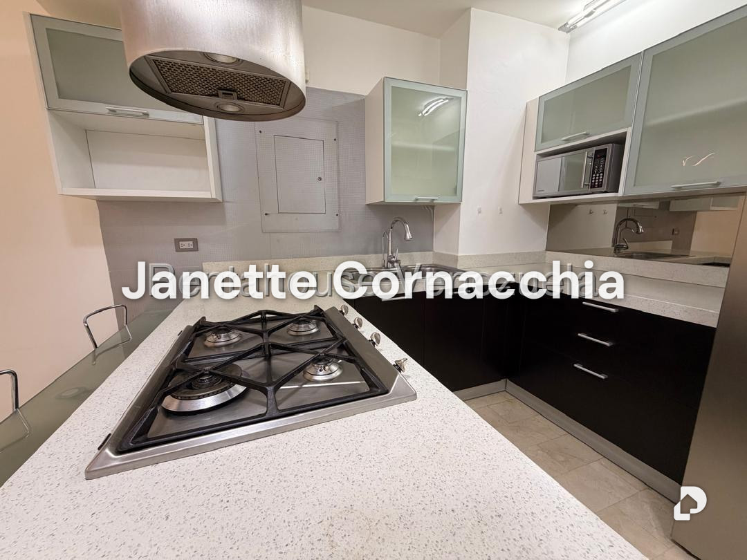 Apartment in El Rosal, Caracas – 4