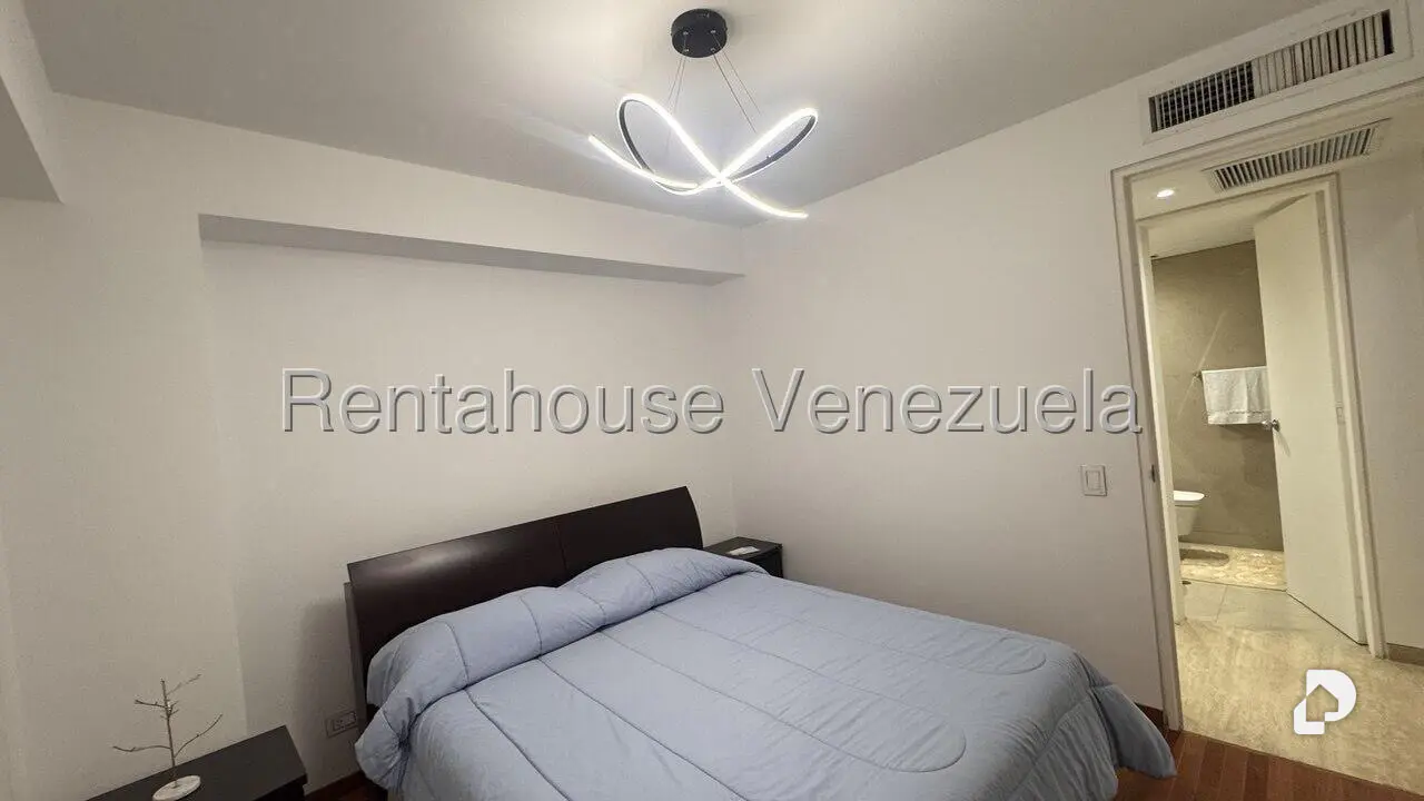 Apartamento en Campo Alegre, Caracas – 12