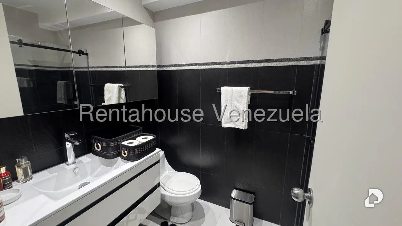 Apartamento en Campo Alegre, Caracas – 15