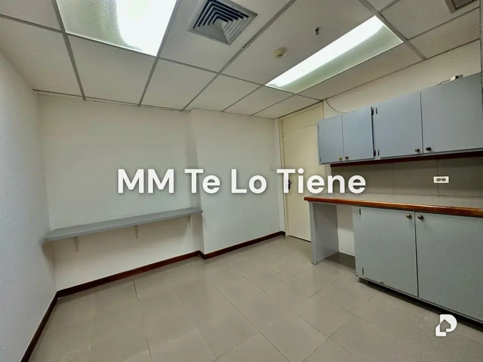 Oficina en Las Mercedes, Caracas – 8