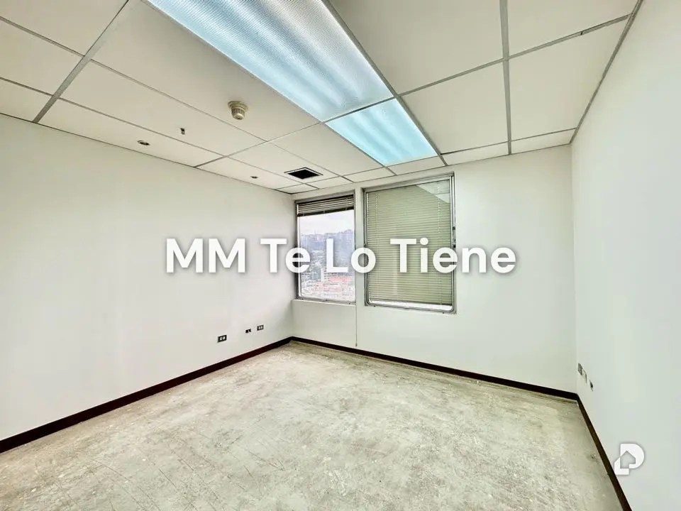 Oficina en Las Mercedes, Caracas – 11