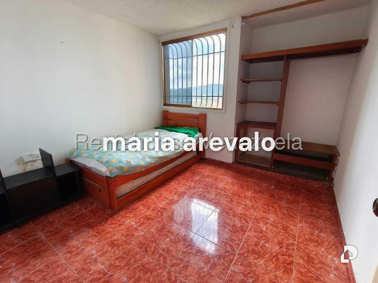 Apartamento en La Rosaleda, San Antonio de Los Altos – 12