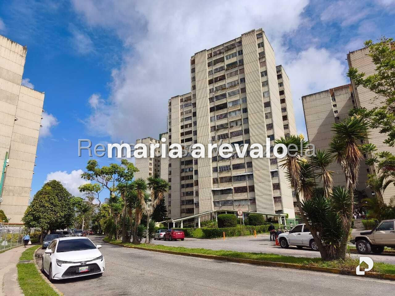 Apartamento en La Rosaleda, San Antonio de Los Altos – 1