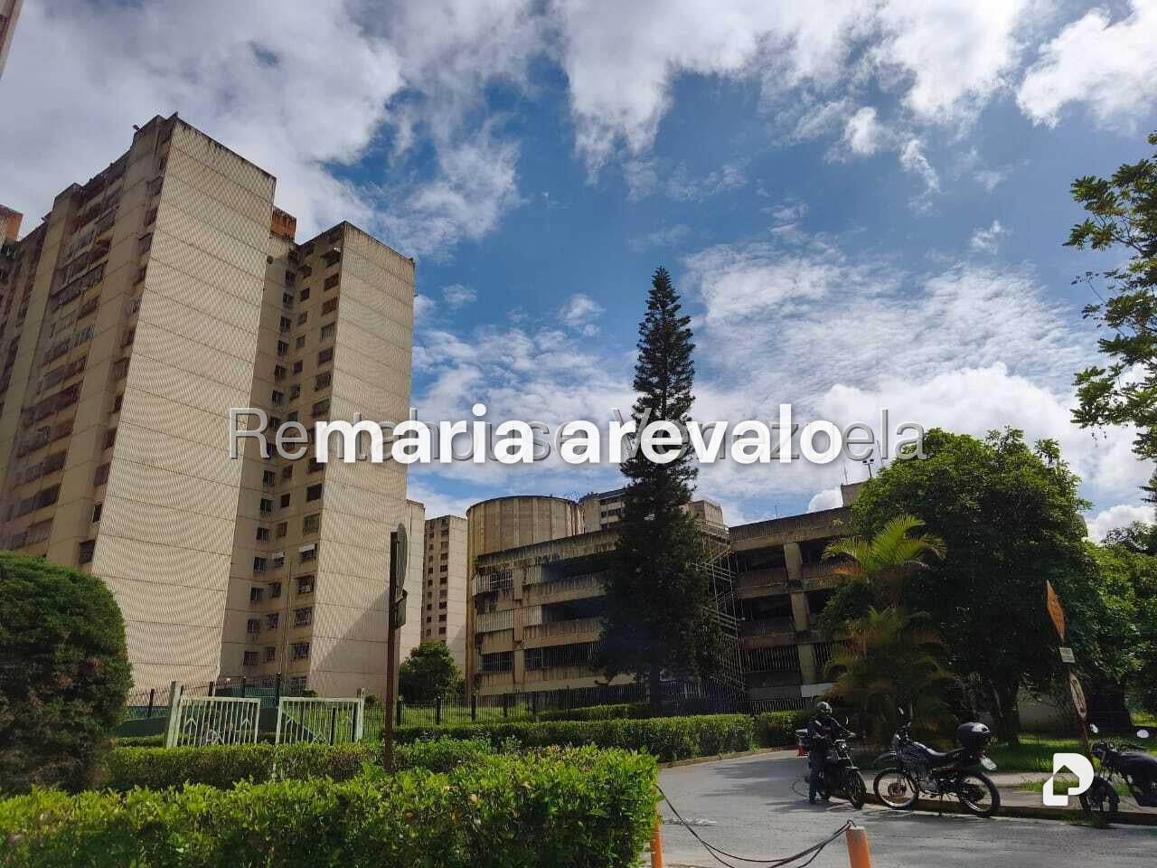 Apartamento en La Rosaleda, San Antonio de Los Altos – 2