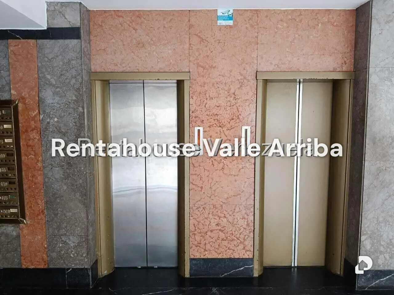 Apartamento en Los Palos Grandes, Caracas – 17