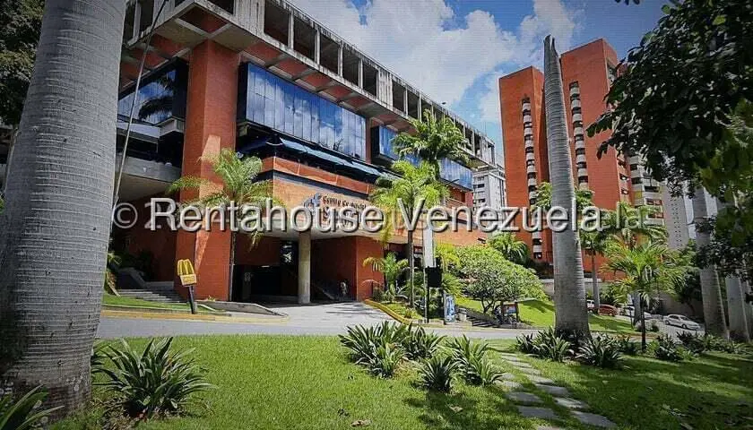 Local comercial en Santa Fe Norte, Caracas - 1