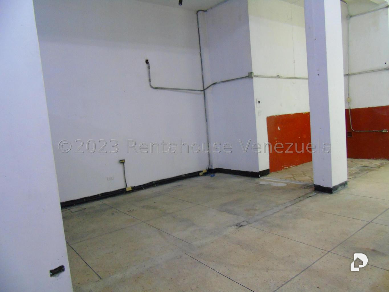 Local comercial en Parroquia La Candelaria, Caracas – 3