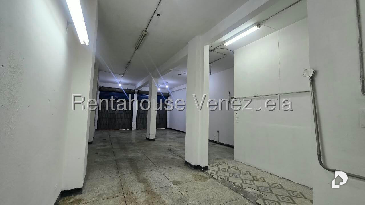 Local comercial en Parroquia La Candelaria, Caracas – 22