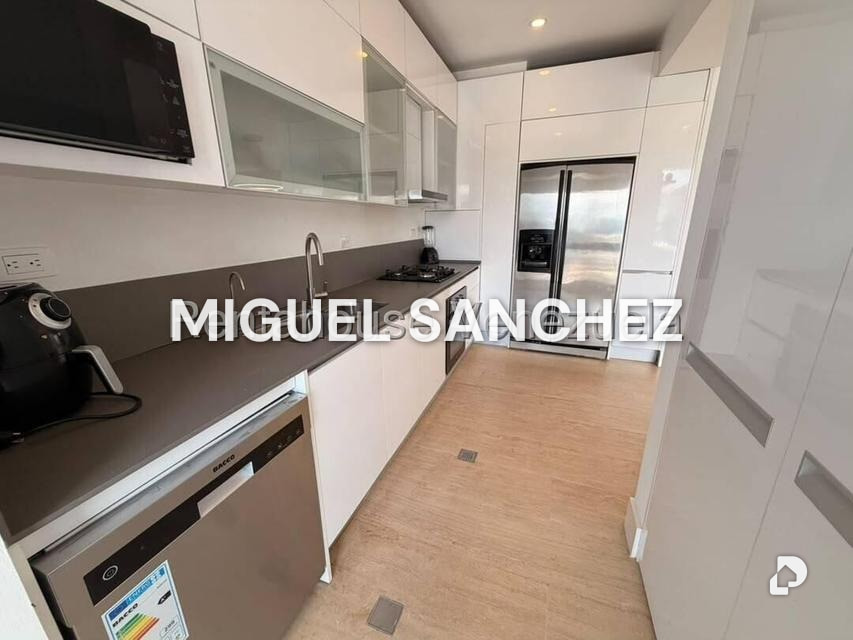 Apartamento en Lomas de Las Mercedes, Caracas – 12