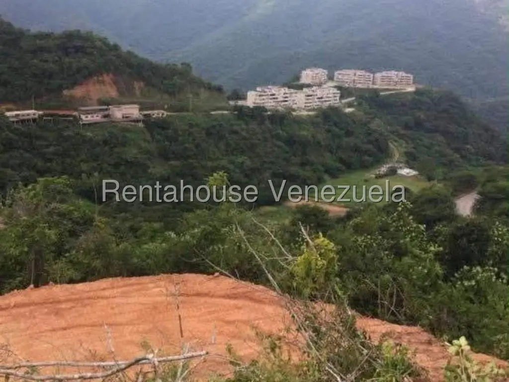 Terreno en Bosques de La Lagunita, Caracas - 1