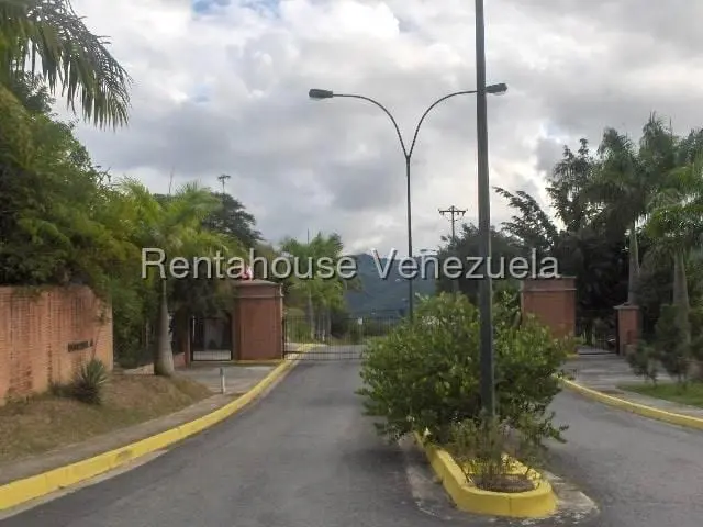 Land in Bosques de La Lagunita, Caracas - 1