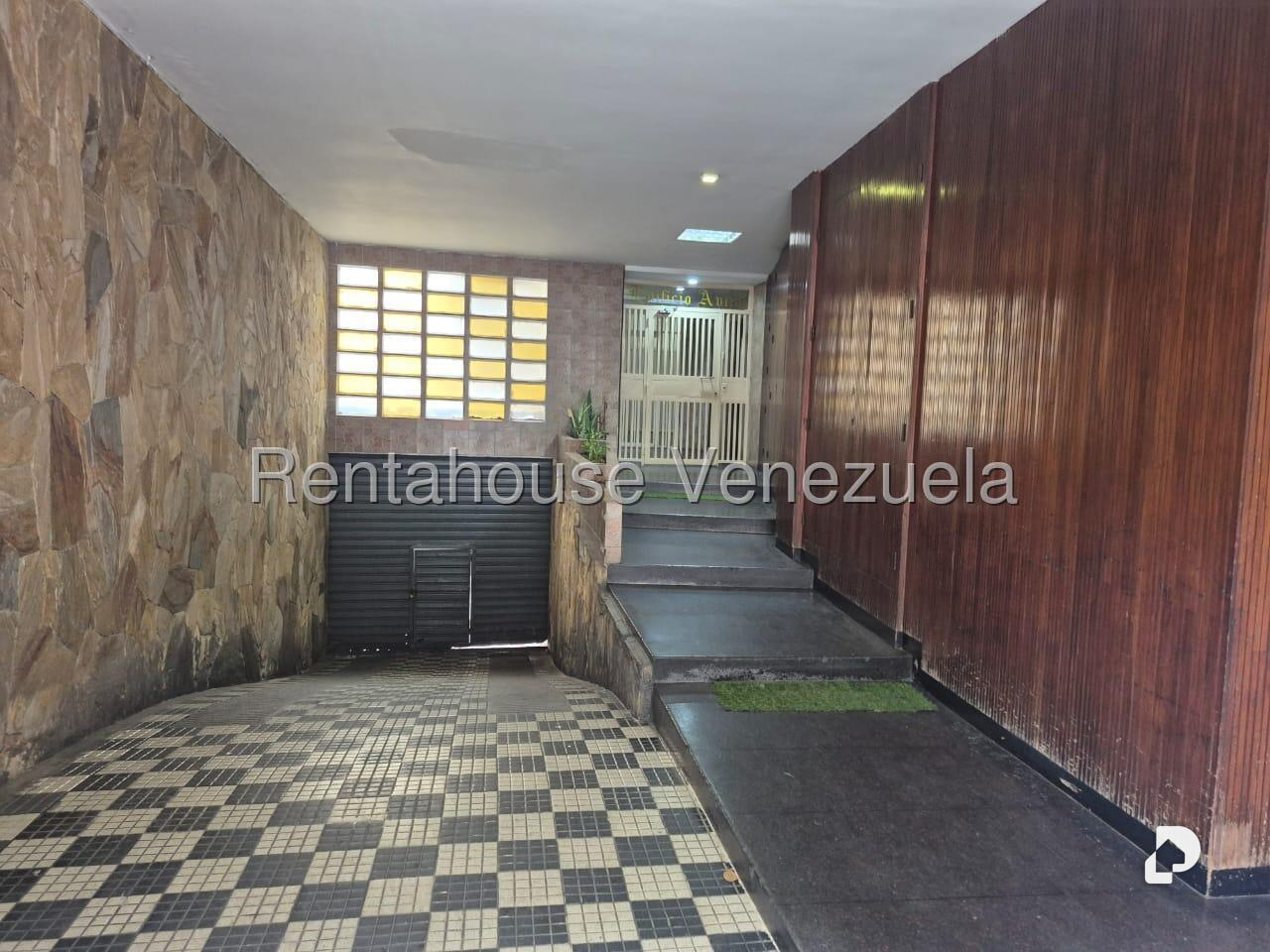 Apartamento en San Jose, Caracas – 1
