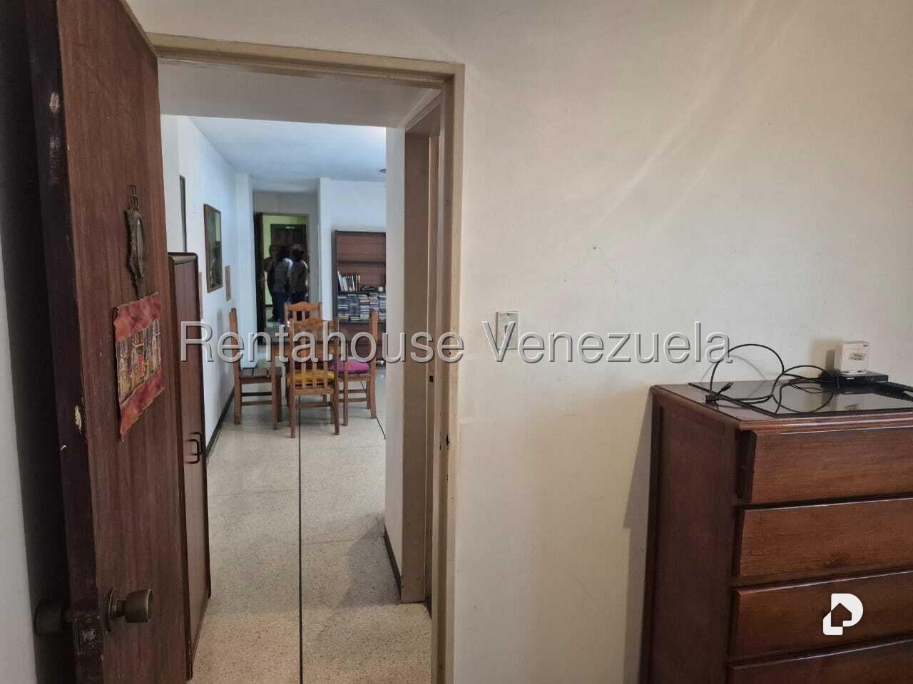 Apartamento en San Jose, Caracas – 12