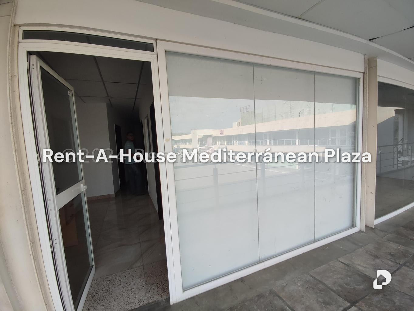 Local comercial en Paraparal, Los Guayos – 6