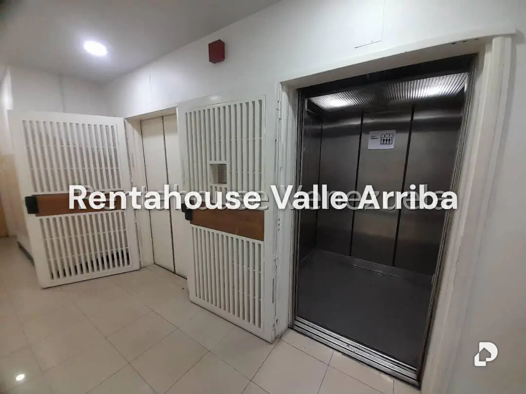 Office in Bello Monte, Caracas – 13