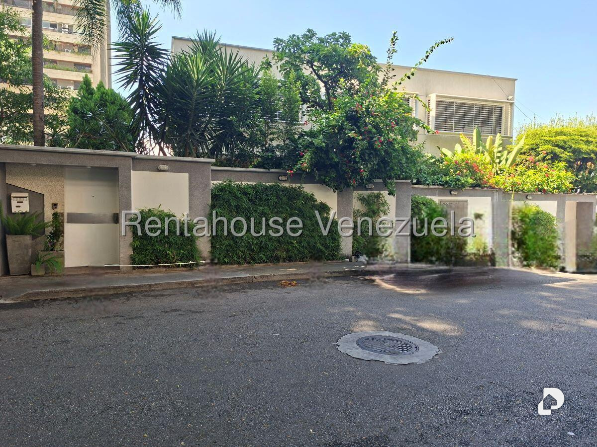 Casa en Los Palos Grandes, Caracas – 1