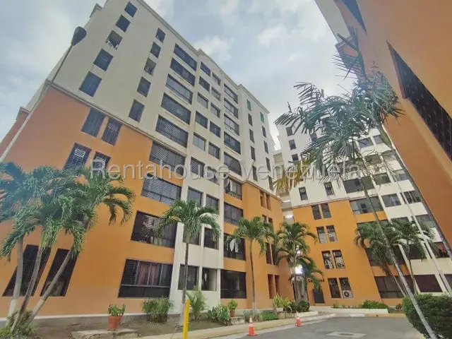 Apartment in Maracay - 1