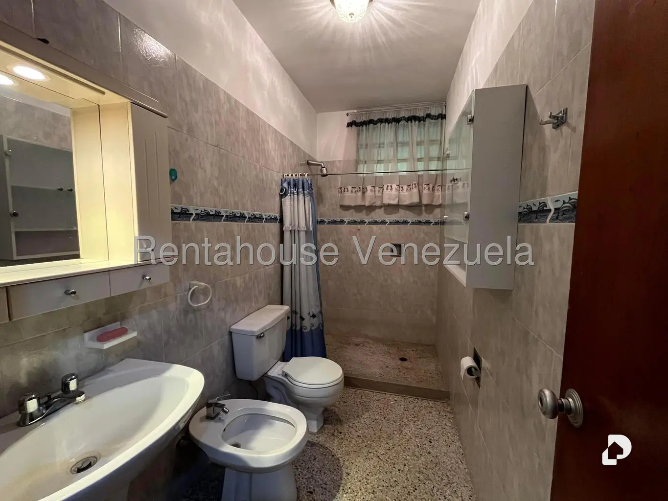 Casa en Municipio Guaicaipuro, Los Teques – 29