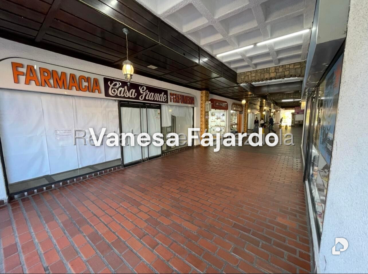 Local comercial en La Rosaleda, San Antonio de Los Altos – 2