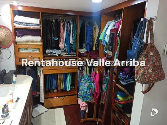 Apartamento en Campo Alegre, Caracas – 24