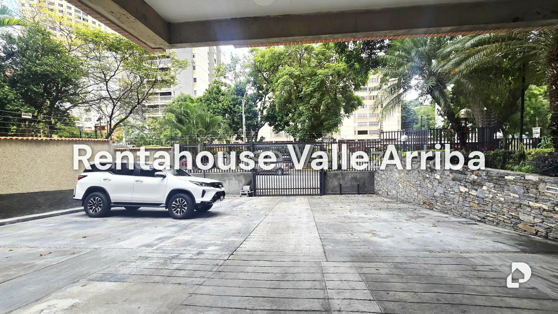 Apartamento en Santa Fe Norte, Caracas – 22