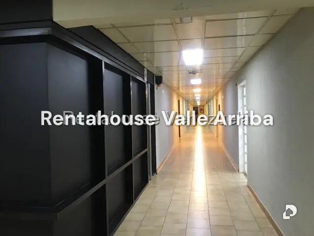 Oficina en Los Cortijos de Lourdes, Caracas – 5