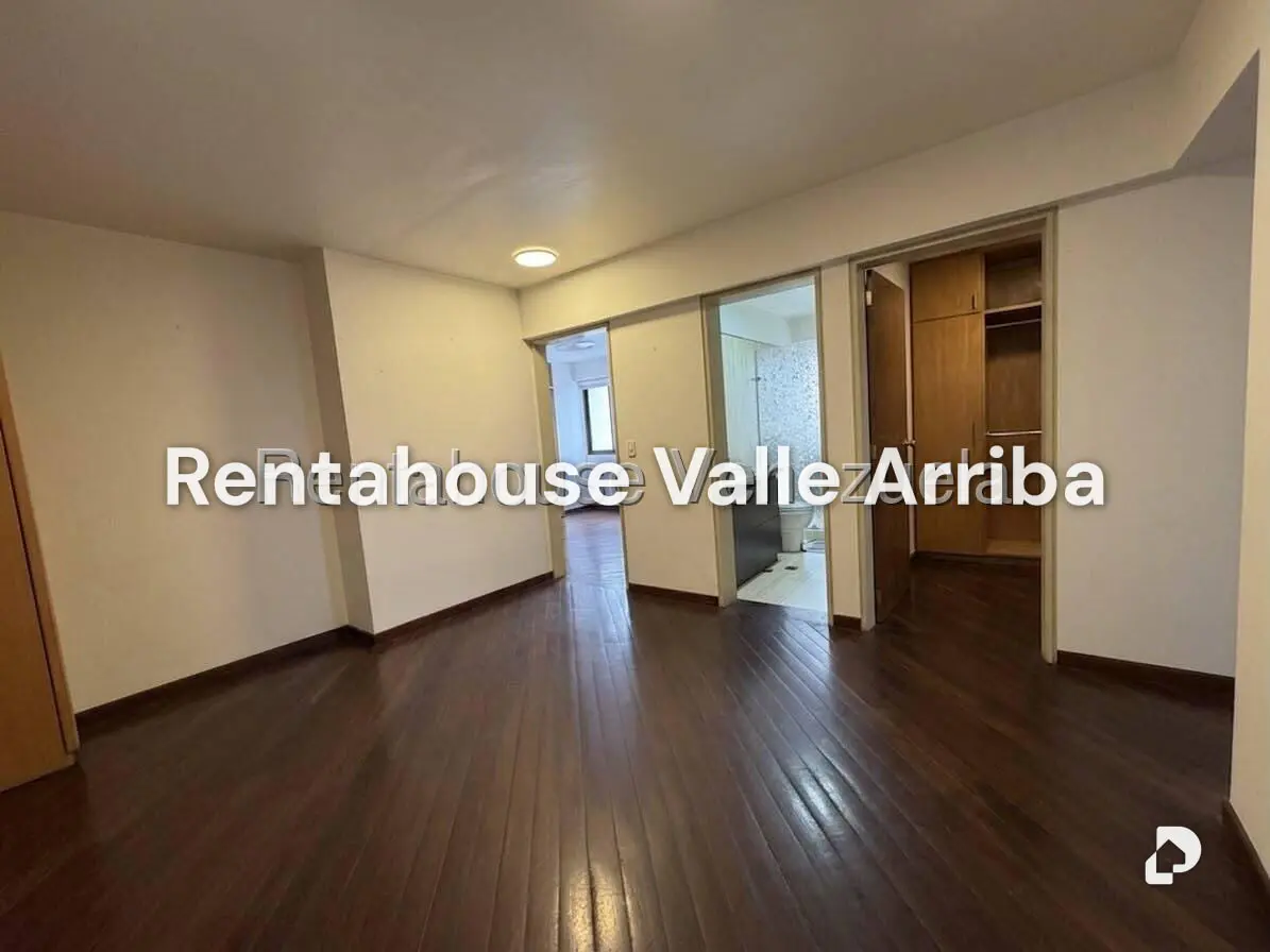 Apartamento en El Rosal, Caracas – 15