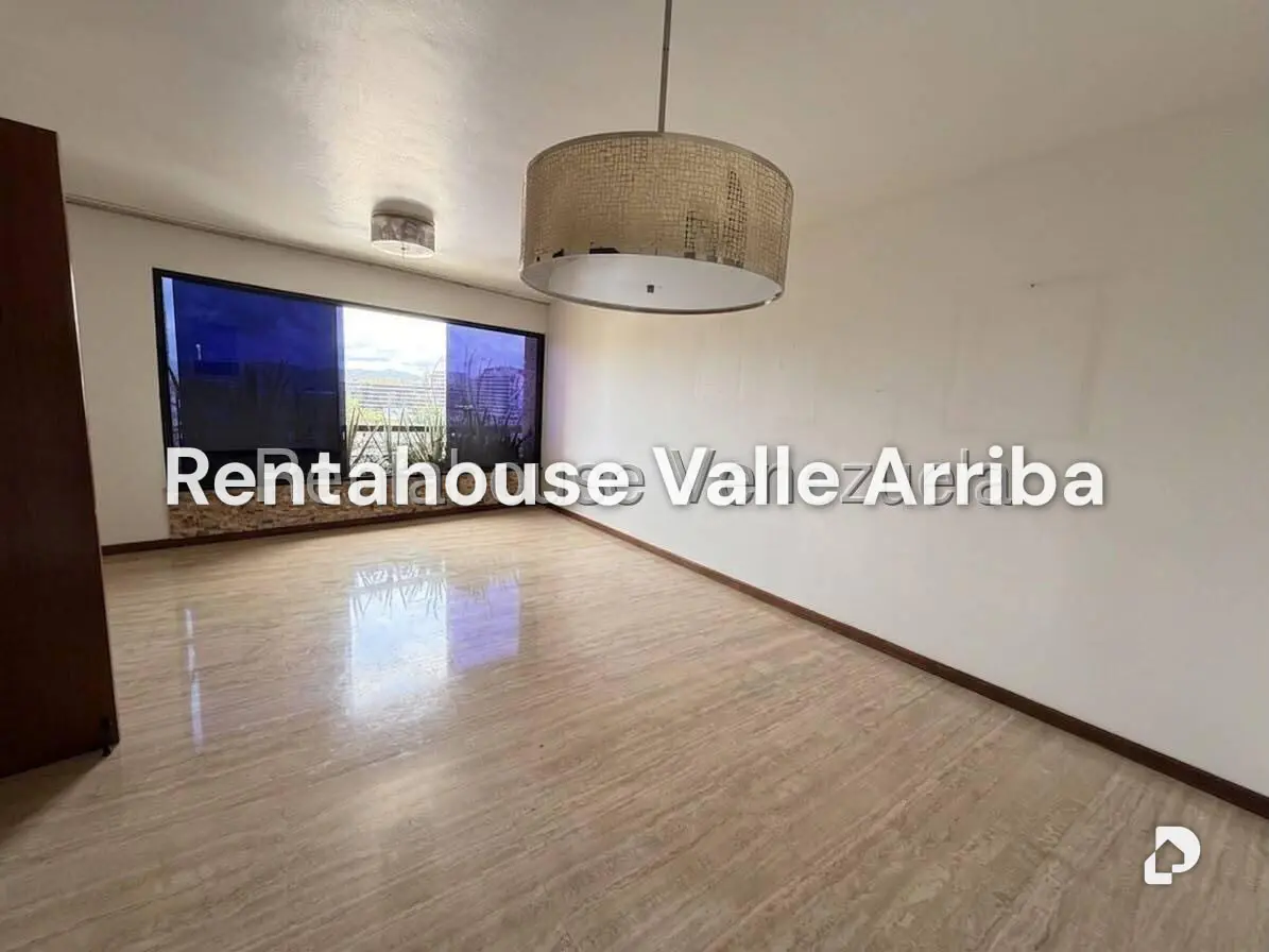 Apartamento en El Rosal, Caracas – 2
