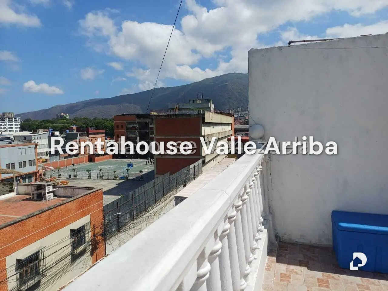 Casa en Catia, Caracas – 98