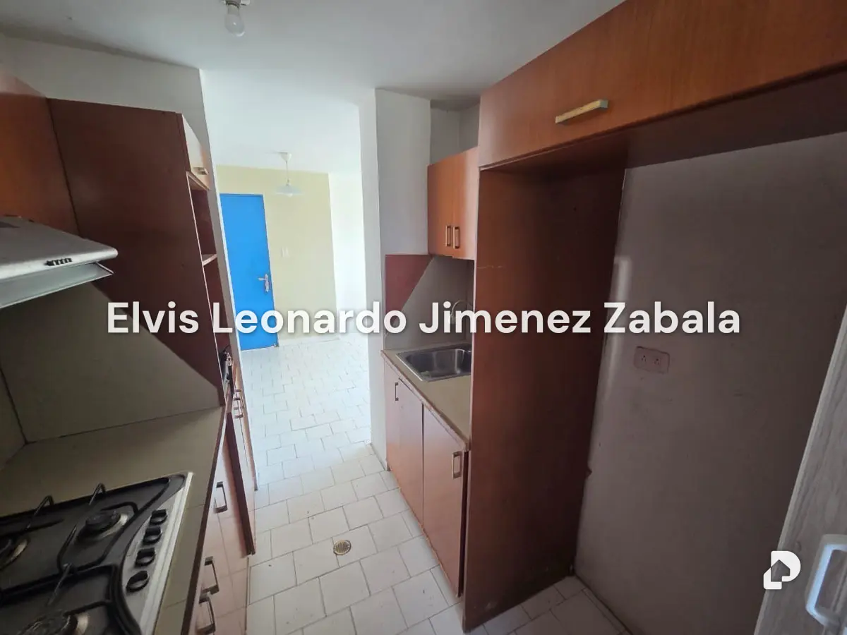 Apartamento en Los Guayos – 13