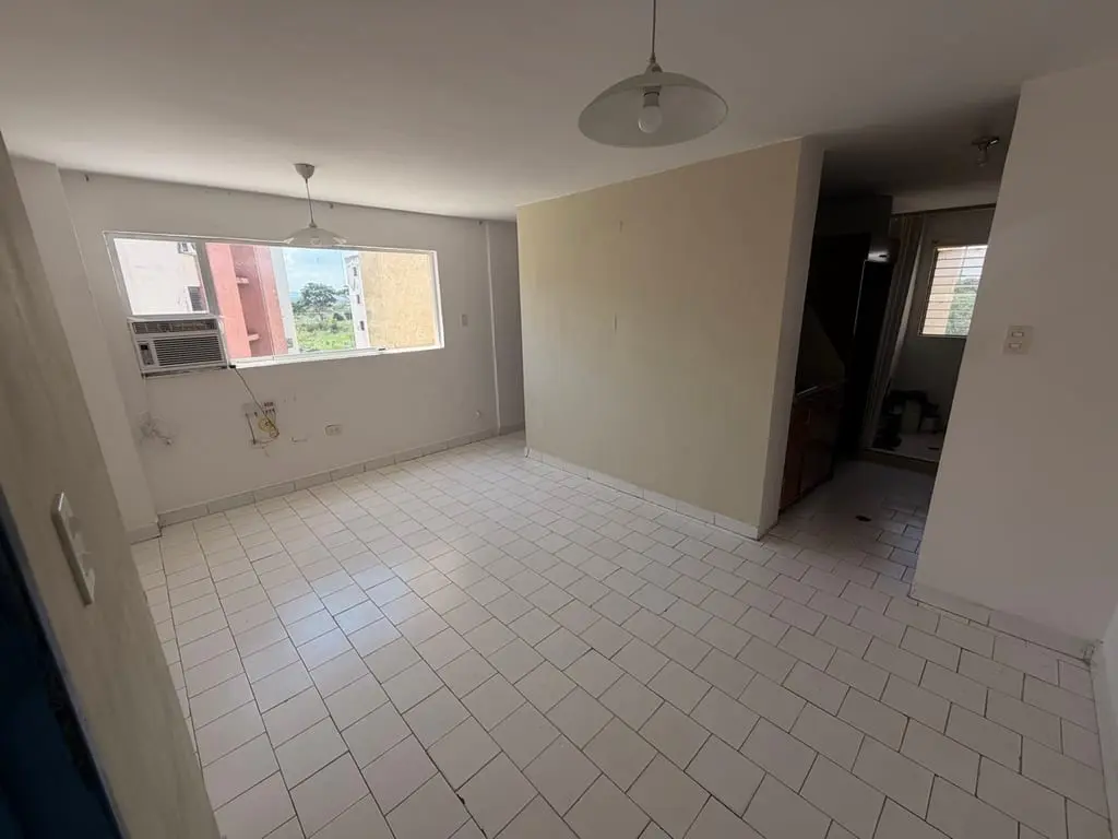 Apartamento en Los Guayos - 1