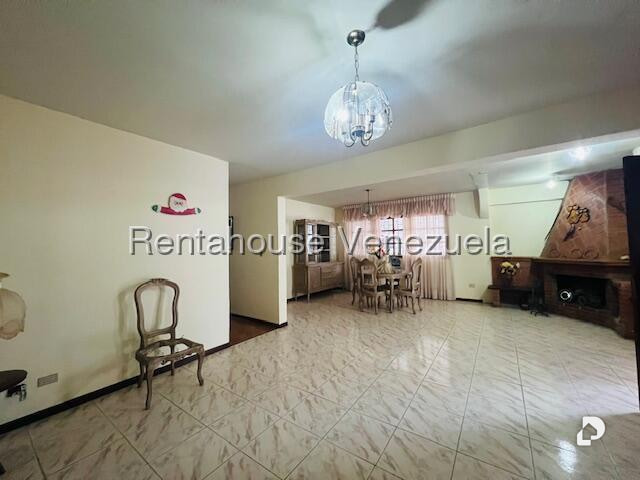 Casa en Pomarosa, San Antonio de Los Altos