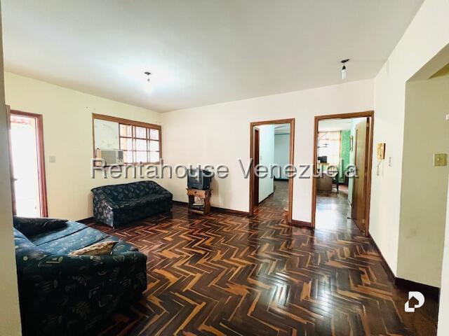Casa en Pomarosa, San Antonio de Los Altos