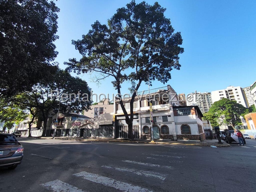 Local comercial en Boleíta Norte, Caracas - 1