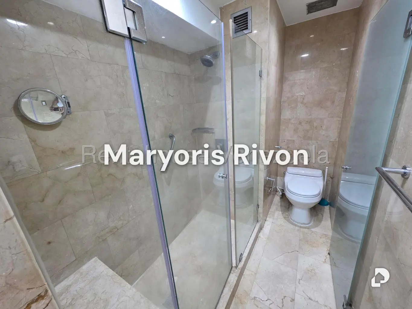 Apartamento en Campo Alegre, Caracas – 28