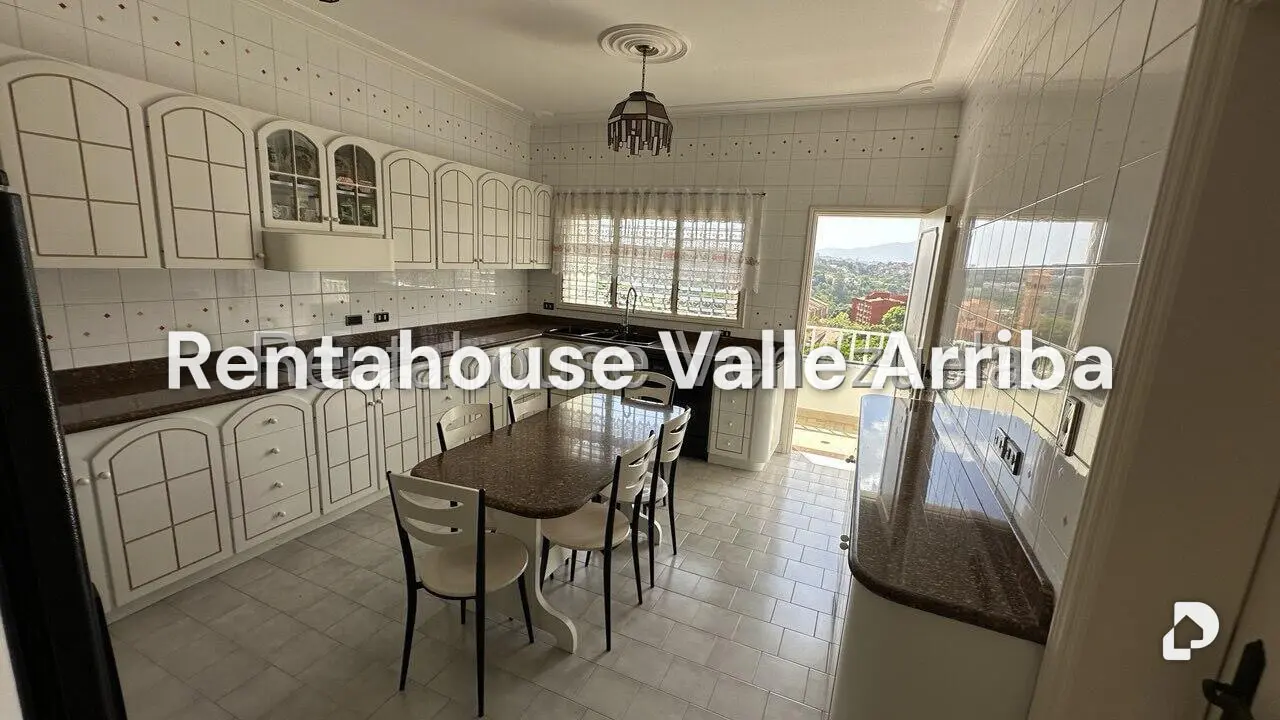 Casa en La Tahona, Caracas – 15