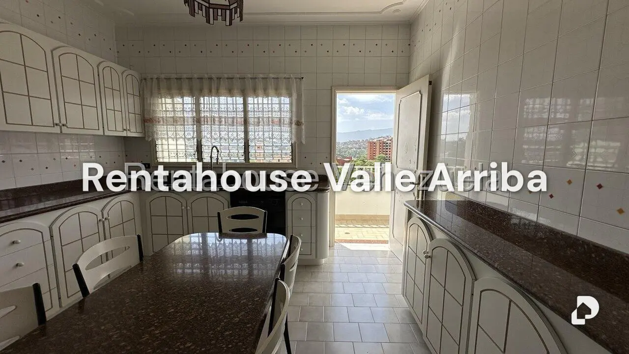Casa en La Tahona, Caracas – 13