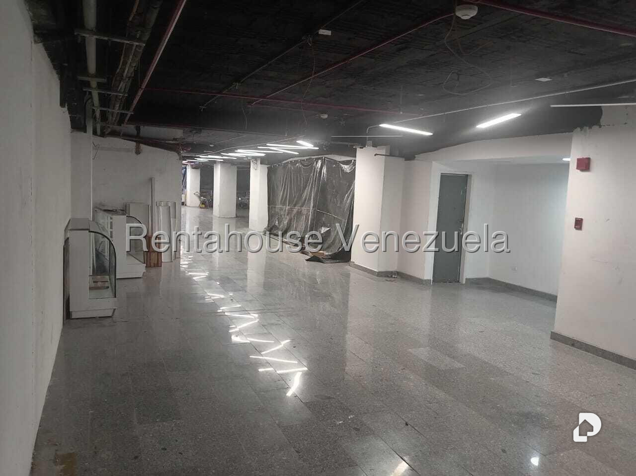 Local comercial en Parroquia La Candelaria, Caracas – 4