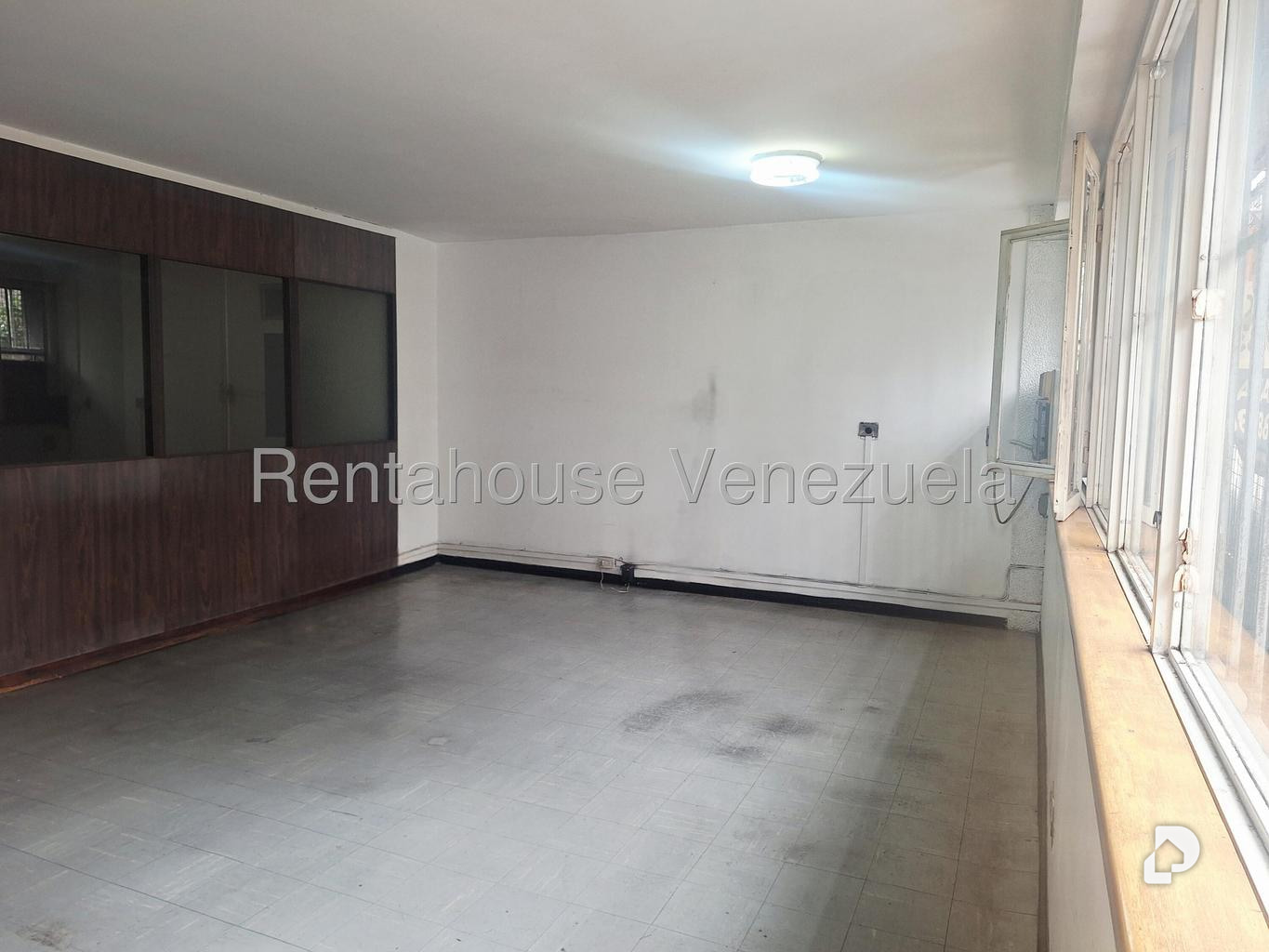 Local comercial en La California Norte, Caracas – 10