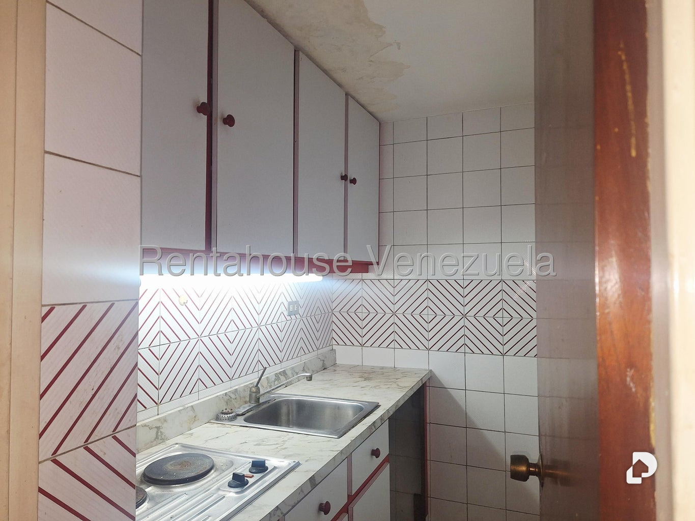 Local comercial en La California Norte, Caracas – 16