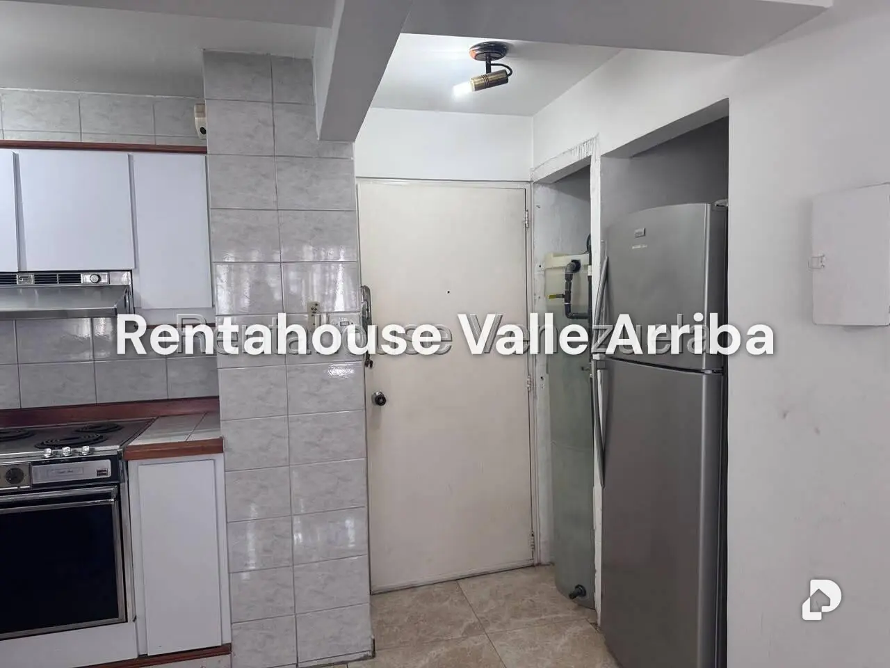 Apartamento en Los Palos Grandes, Caracas – 11