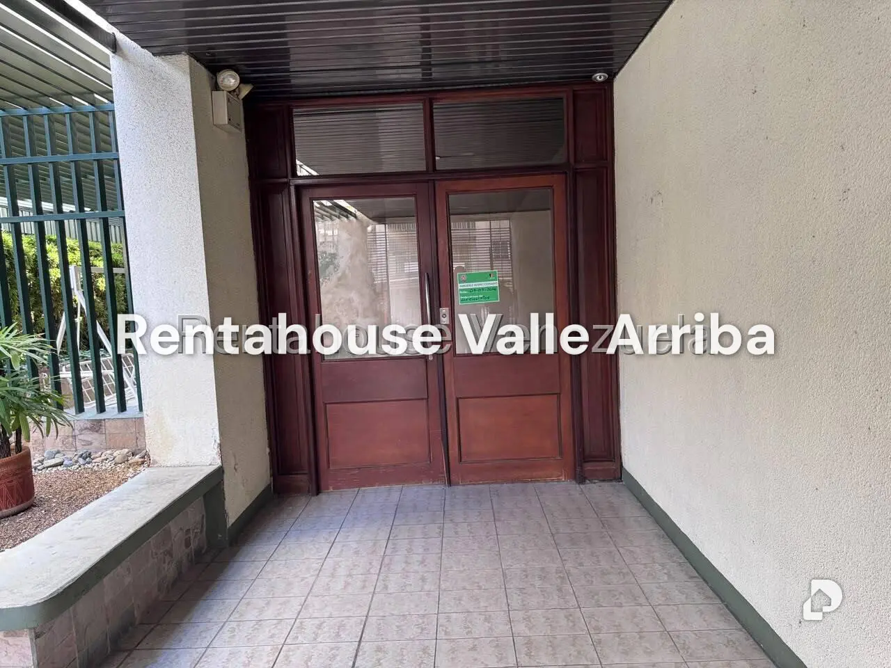Apartamento en Los Palos Grandes, Caracas – 23