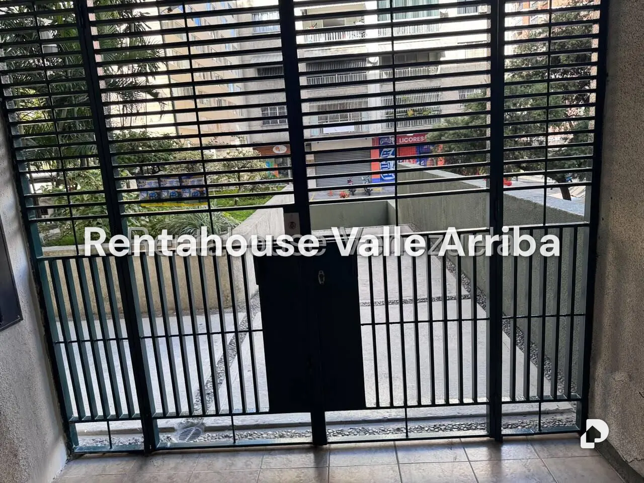 Apartamento en Los Palos Grandes, Caracas – 25