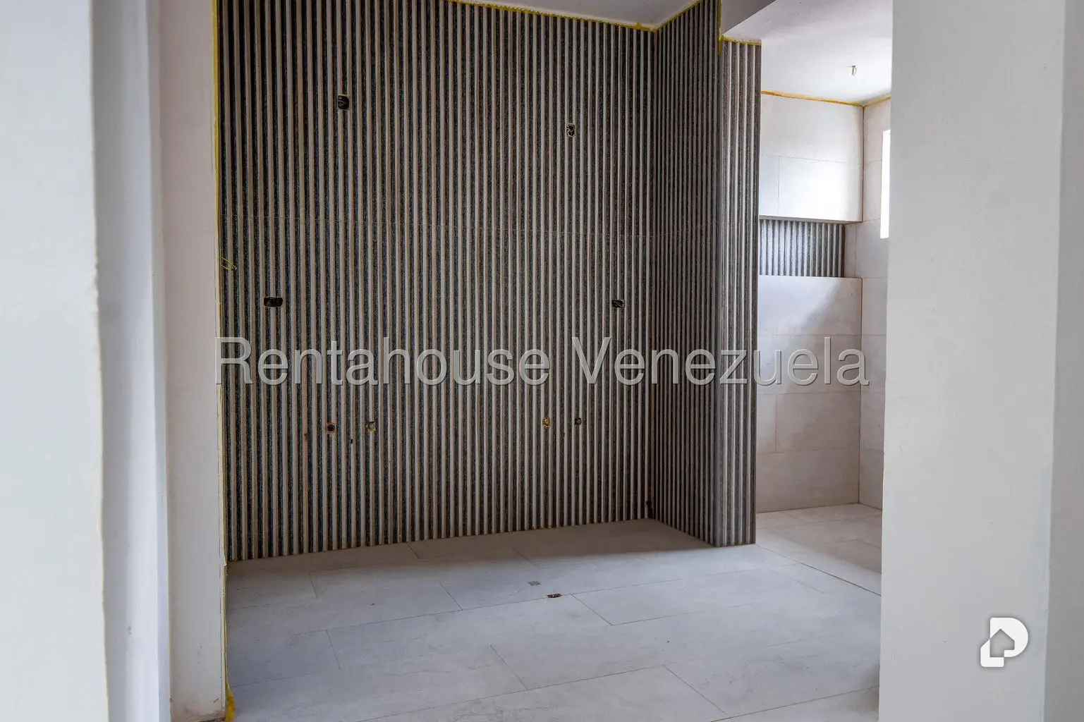 Casa en Prados del Este, Caracas – 27