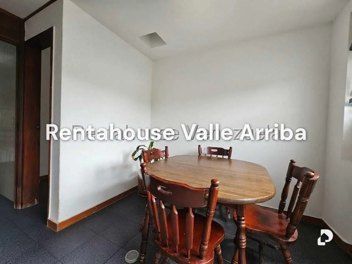 Casa en Alto Prado, Caracas – 26