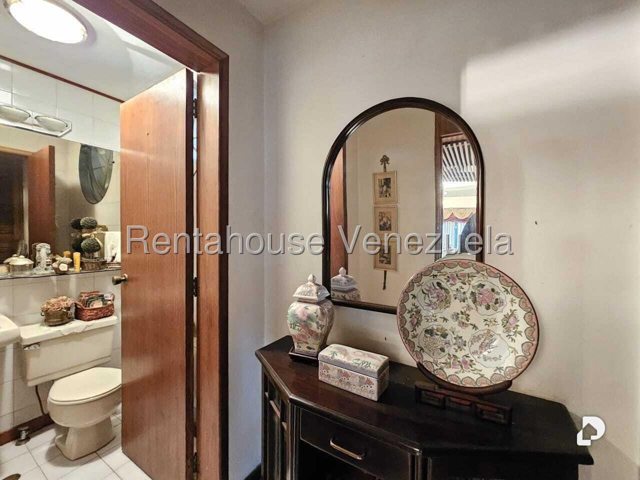 Casa en Alto Prado, Caracas – 20