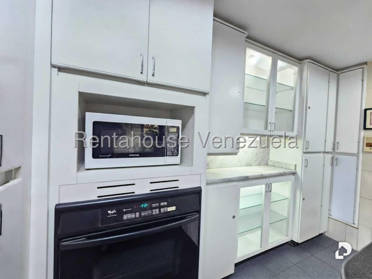 Casa en Alto Prado, Caracas – 25