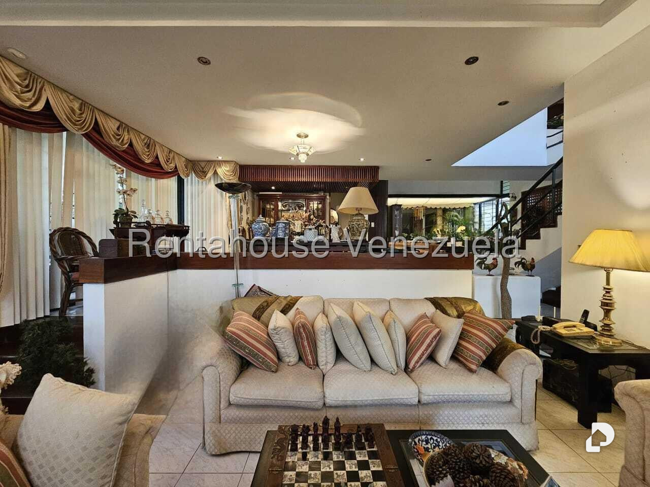 Casa en Alto Prado, Caracas – 16
